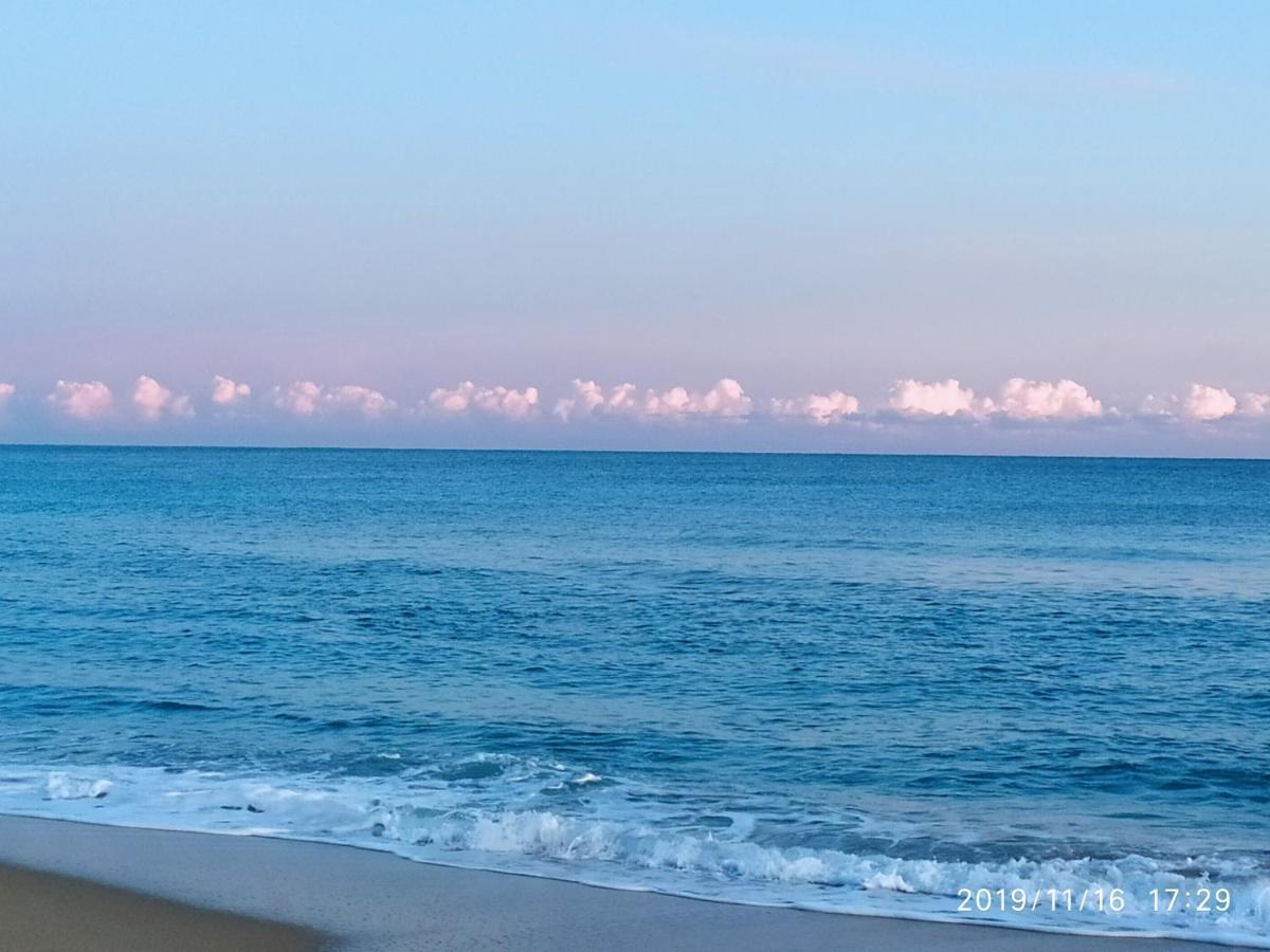Encantador Apartamento Frente A La Playa De Bara Roda de Bará エクステリア 写真