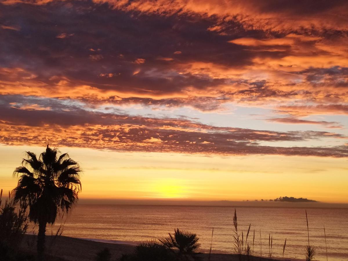 Encantador Apartamento Frente A La Playa De Bara Roda de Bará エクステリア 写真